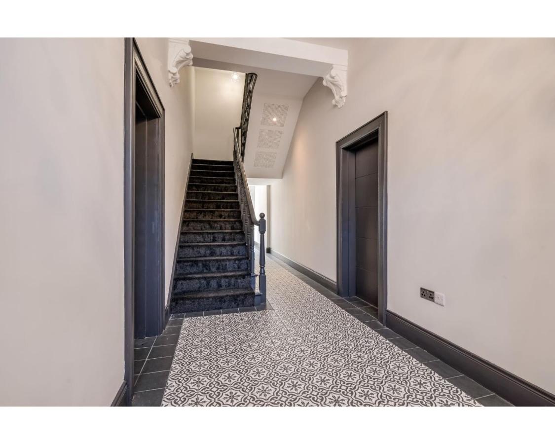 Central Belfast Apartments: University Street Εξωτερικό φωτογραφία