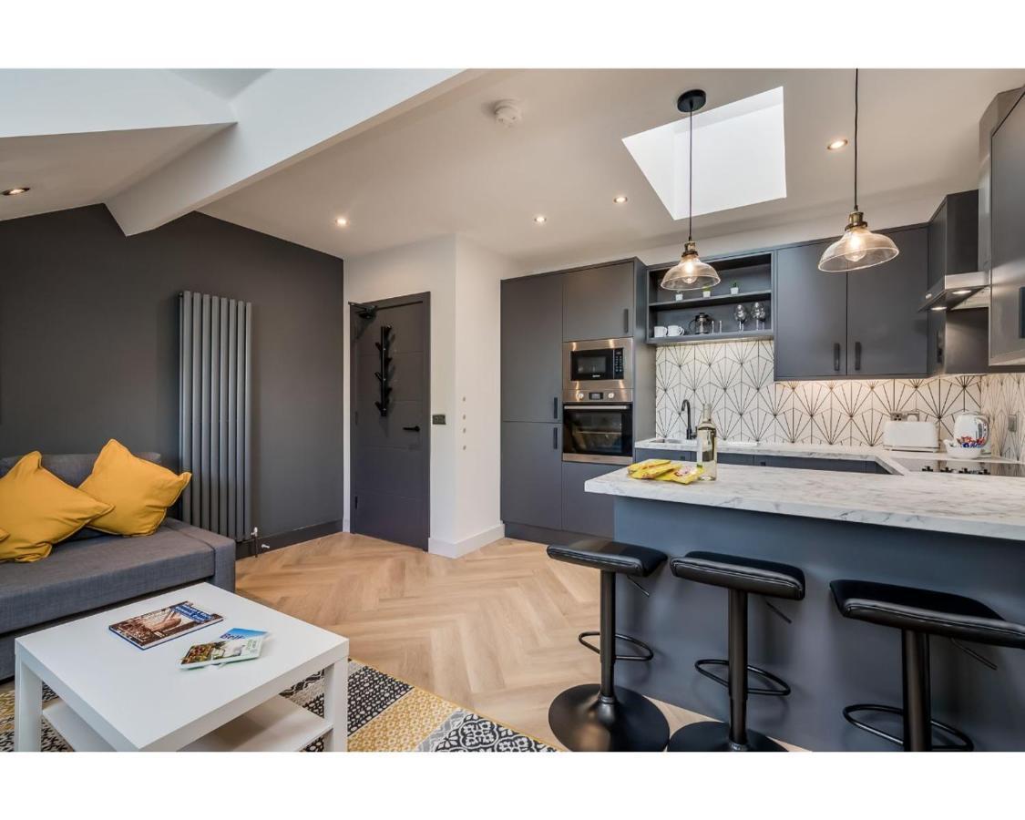 Central Belfast Apartments: University Street Εξωτερικό φωτογραφία